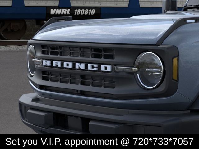 2025 Ford Bronco Base photo 17