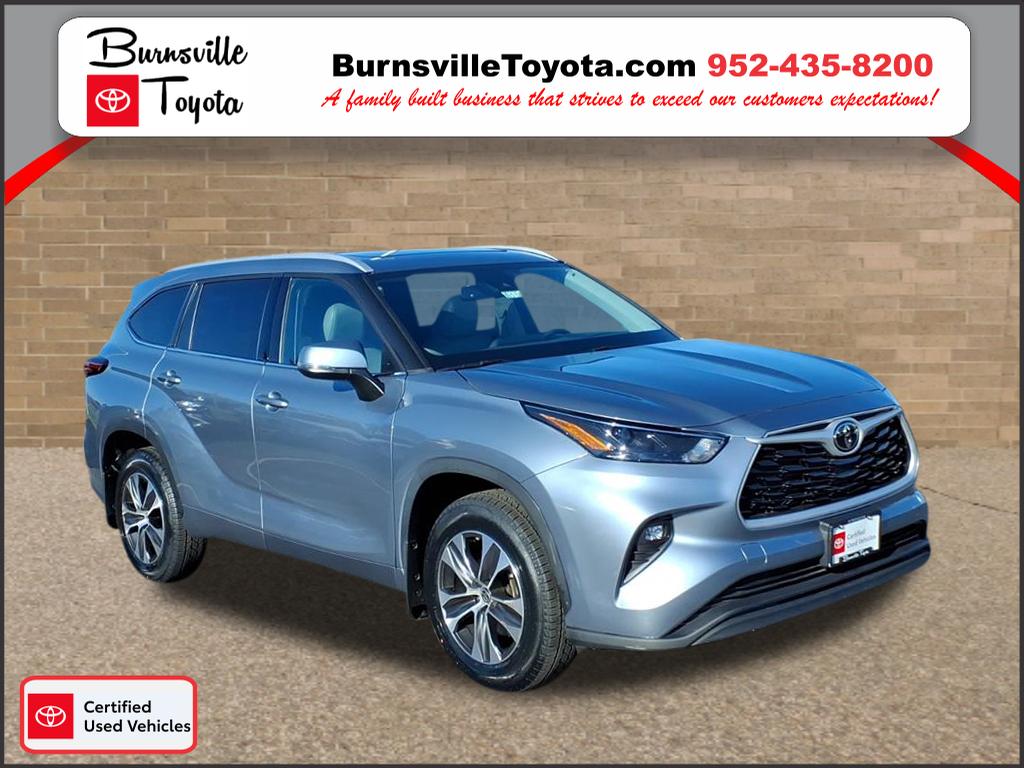 2022 Toyota Highlander XLE's photo