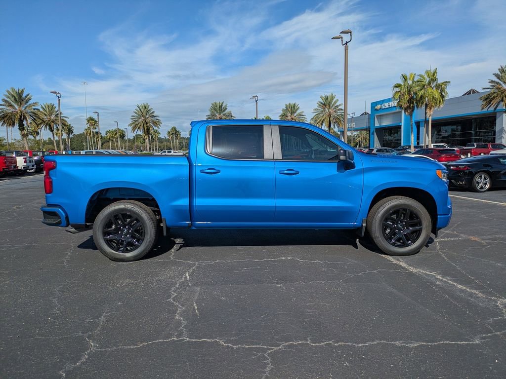 2025 Chevrolet Silverado RST photo 3