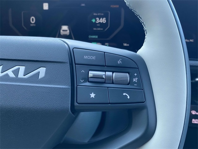 2025 Kia EV6 Wind photo 18