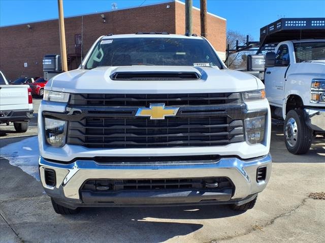 2024 Chevrolet Silverado 3500HD Work Truck photo 2