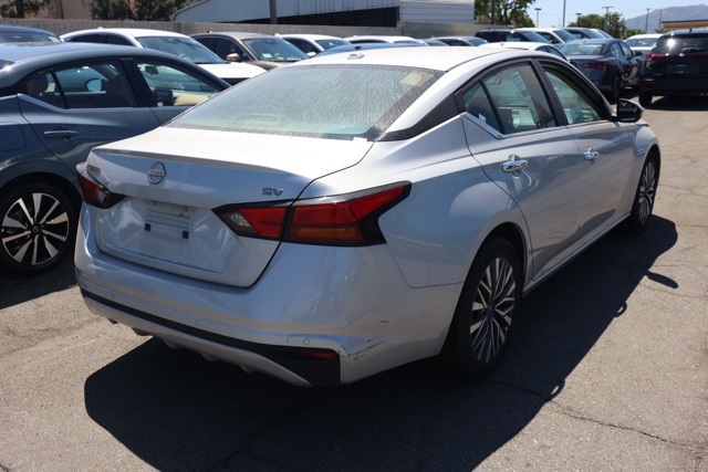 2023 Nissan Altima 2.5 SV photo 3