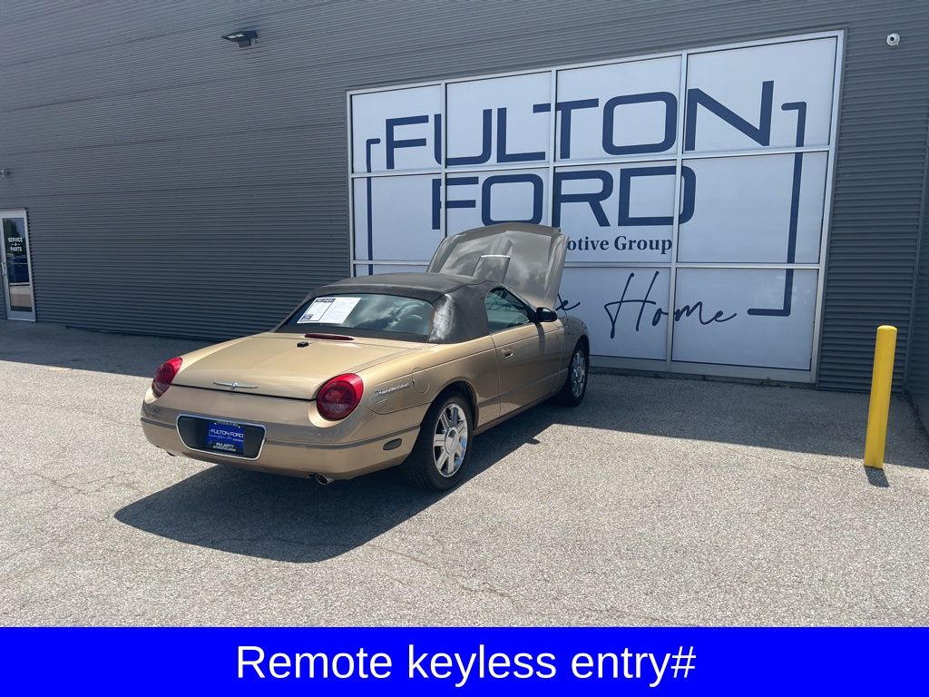 2005 Ford Thunderbird Base photo 7