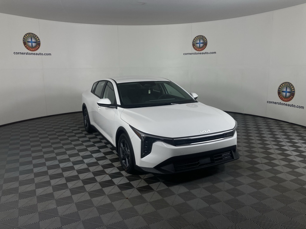 2025 Kia K4 LXS photo 6