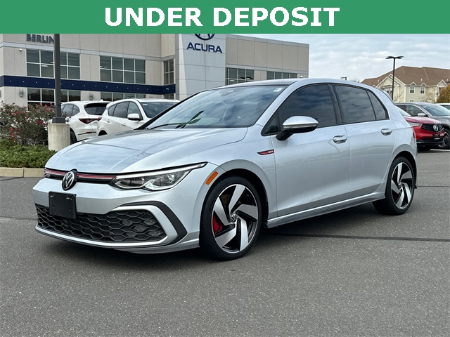 2023 Volkswagen Golf GTI SE's photo