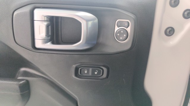 Used 2022 WHITE Jeep Sport S image 20