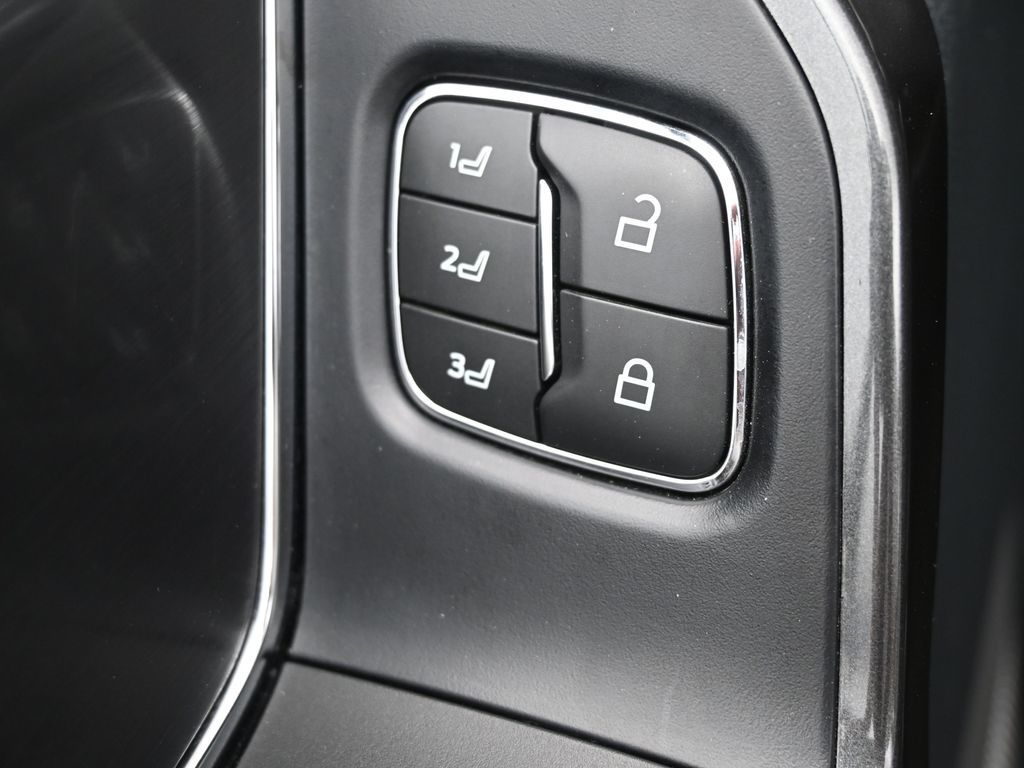2021 Ford F-150 Lariat photo 12