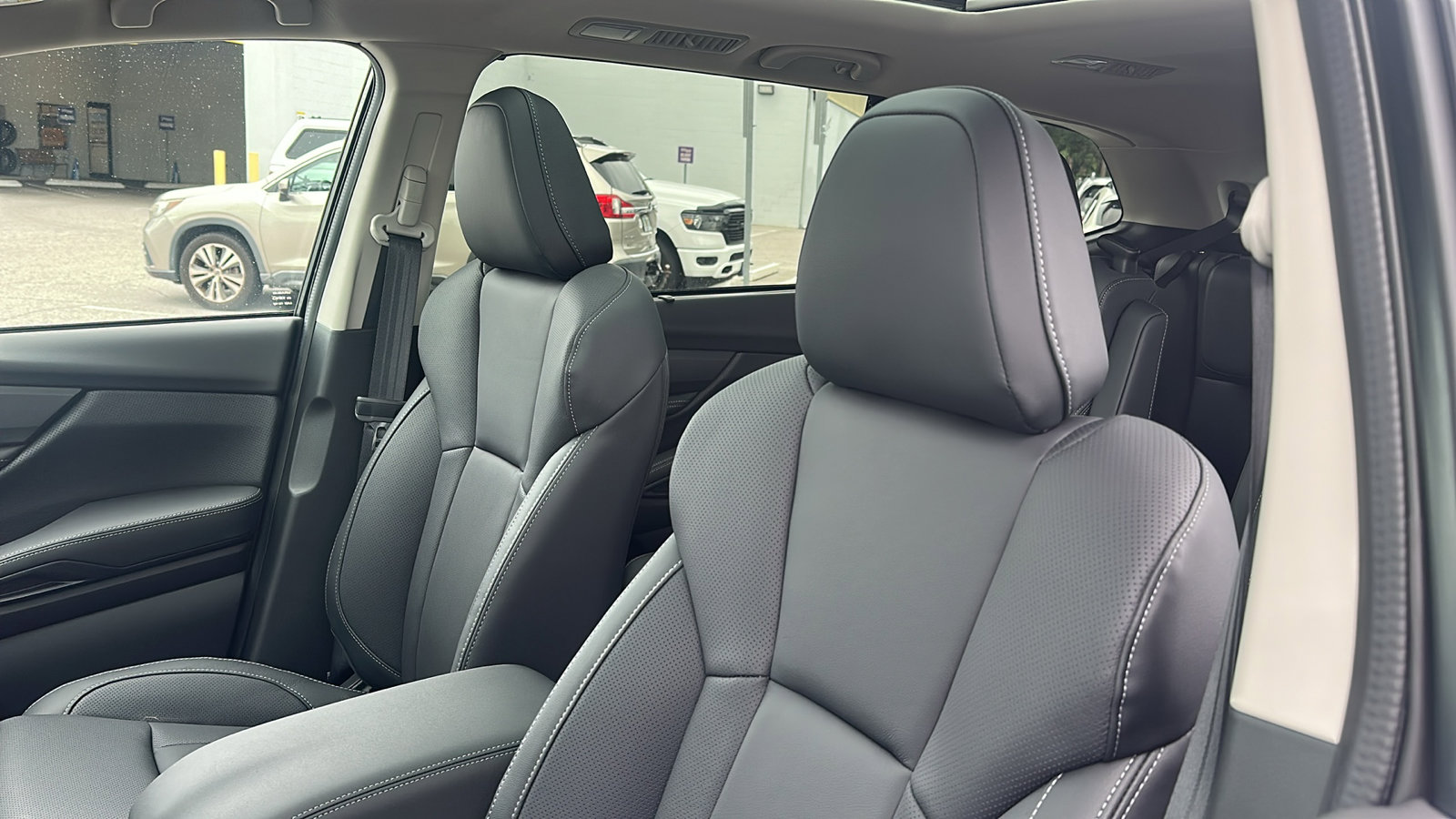 2025 Subaru Ascent Limited photo 5