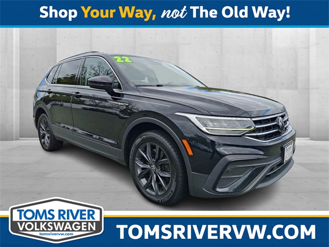 2022 Volkswagen Tiguan SE's photo