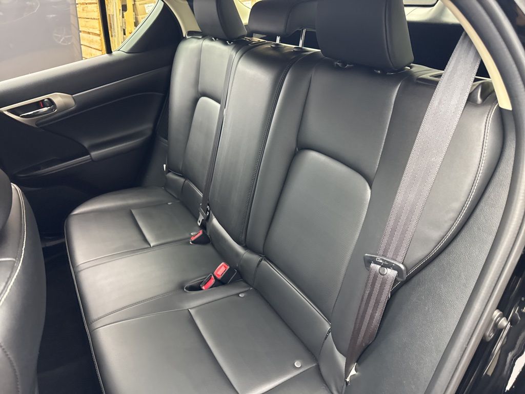 2014 Lexus CT 200h photo 20