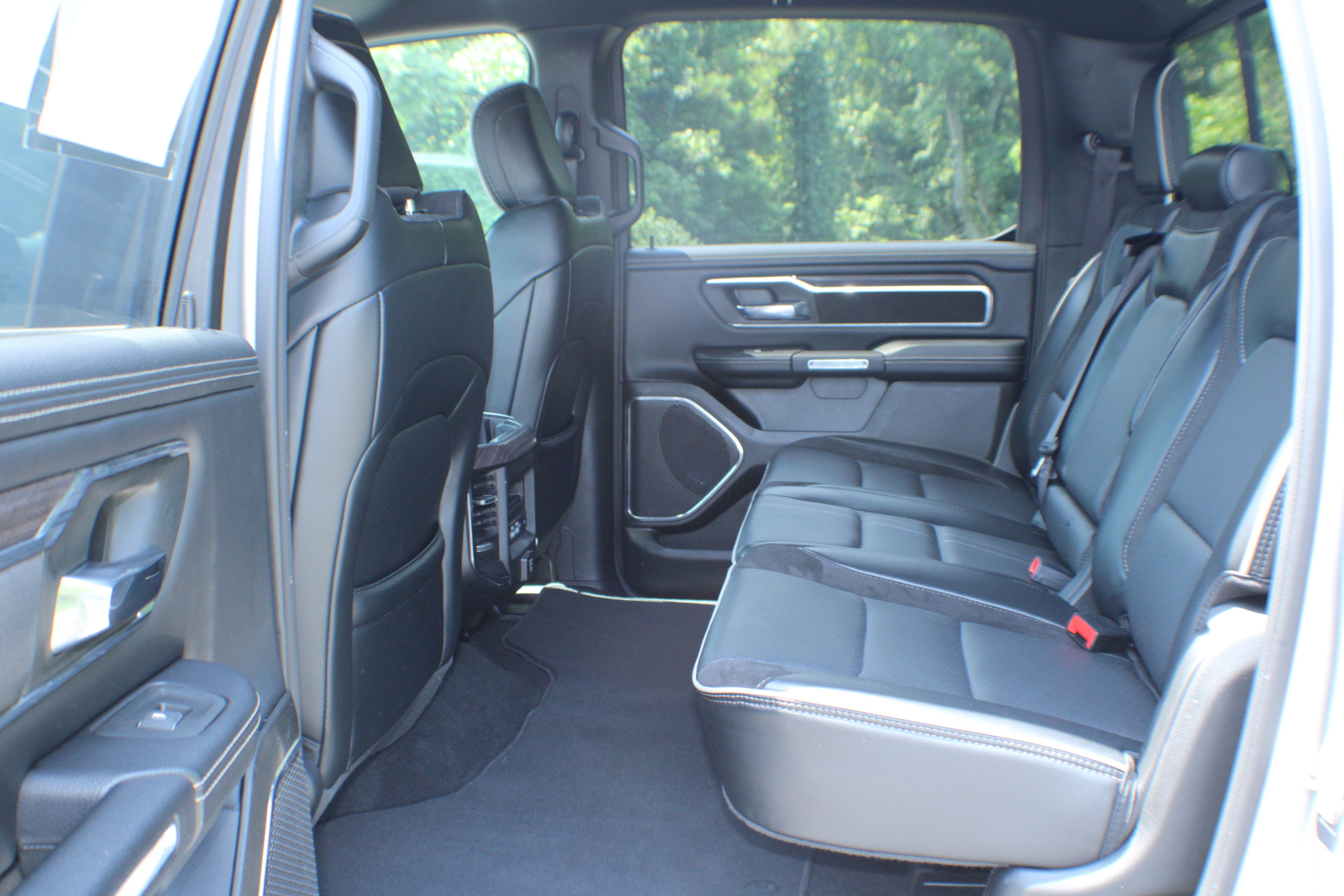 2025 Ram 1500 Laramie photo 12