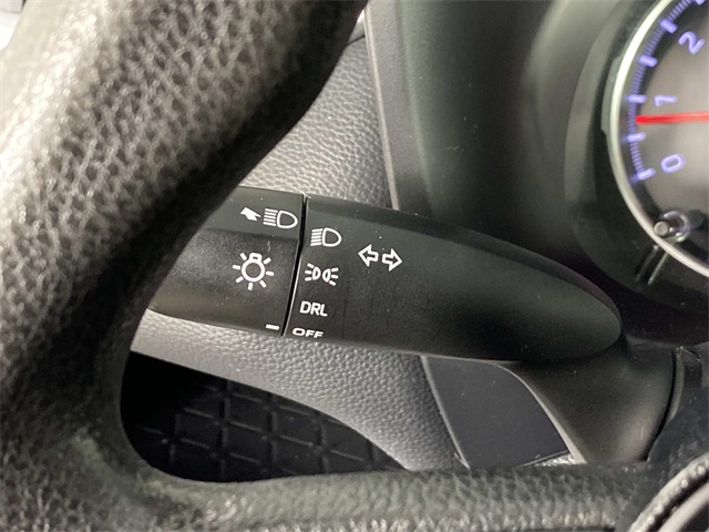 2021 Toyota RAV4 LE photo 17