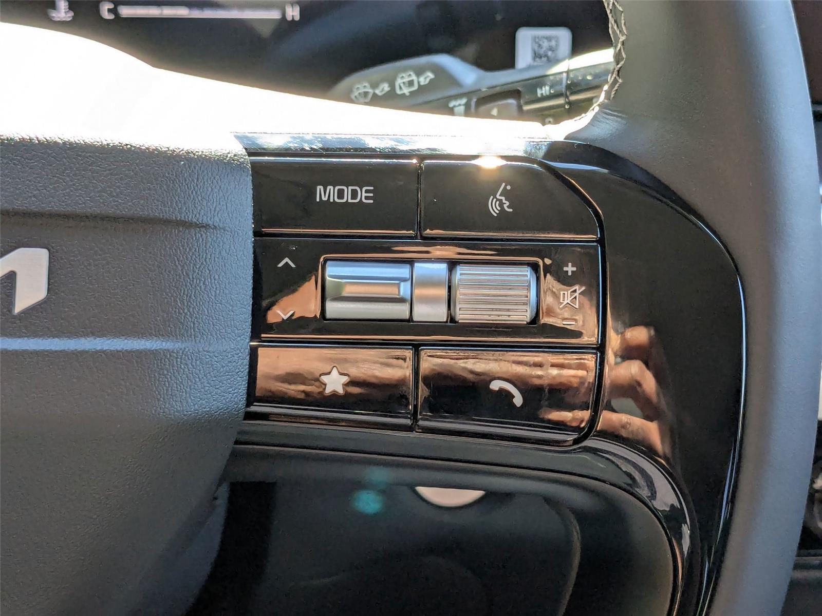 2026 Kia Sorento LX photo 19