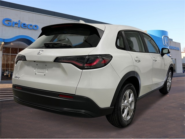 2025 Honda HR-V LX photo 5