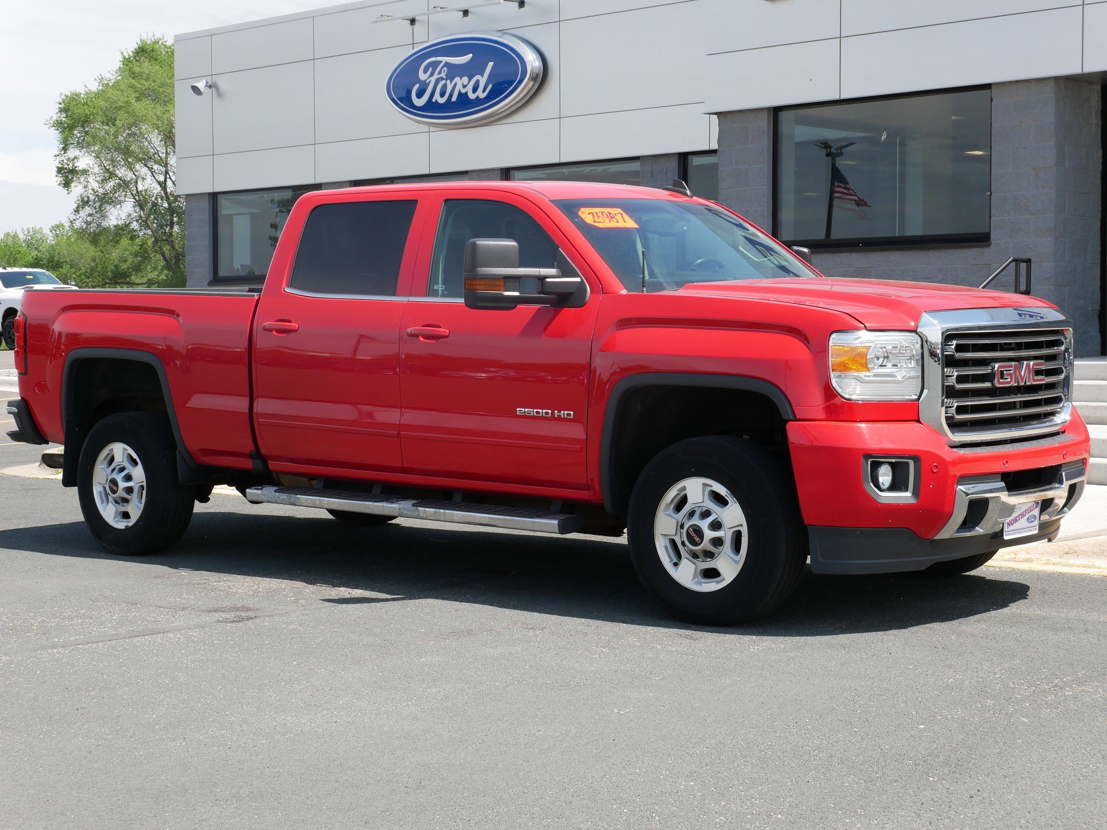 Used 2016 GMC Sierra 2500HD SLE with VIN 1GT12SEG4GF302852 for sale in Northfield, Minnesota