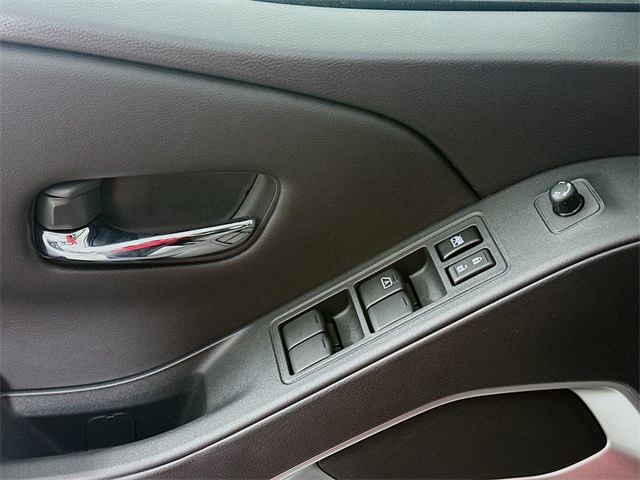 2025 Nissan Frontier SV photo 16