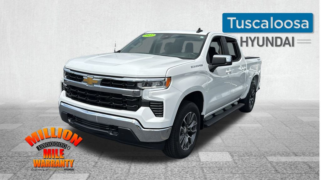 2022 Chevrolet Silverado 1500 LT photo 3