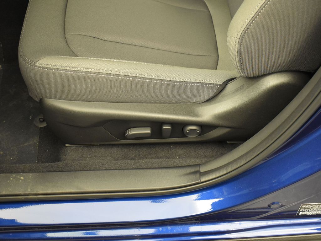 2025 Subaru Crosstrek Premium photo 9
