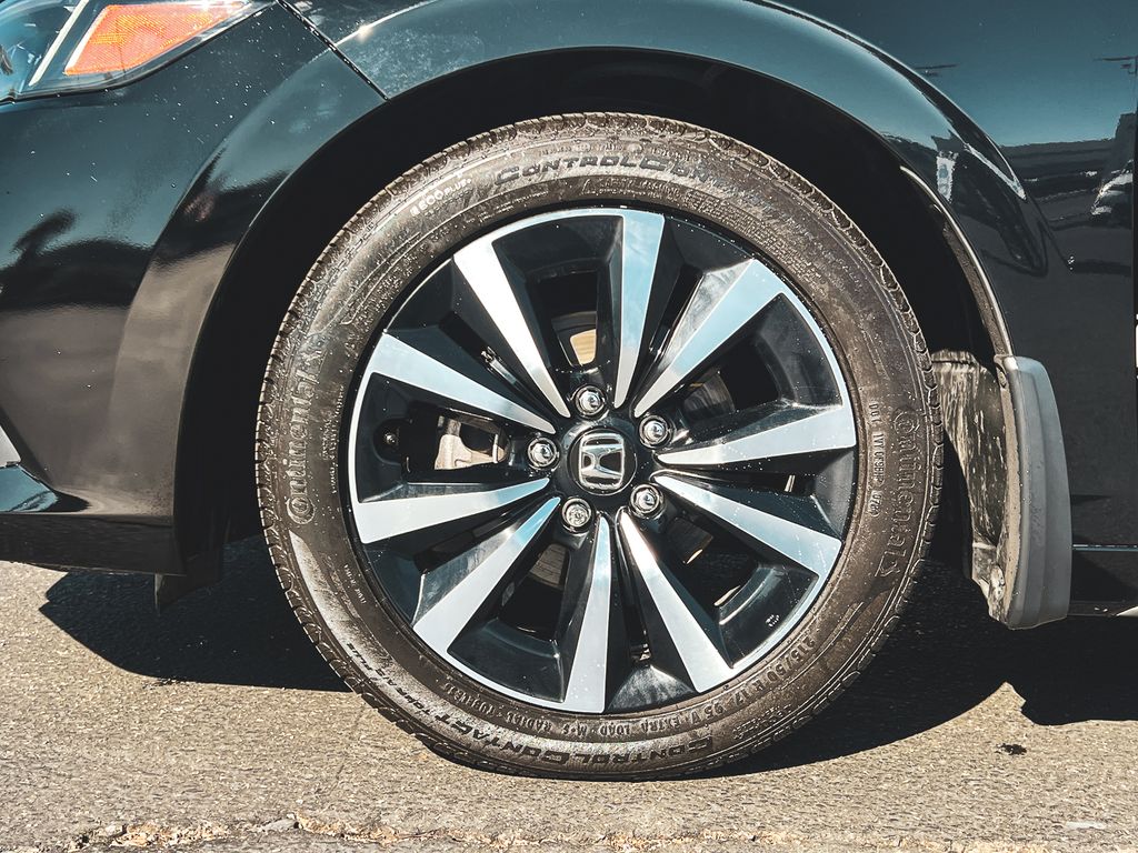2022 Honda Civic EX-L photo 2