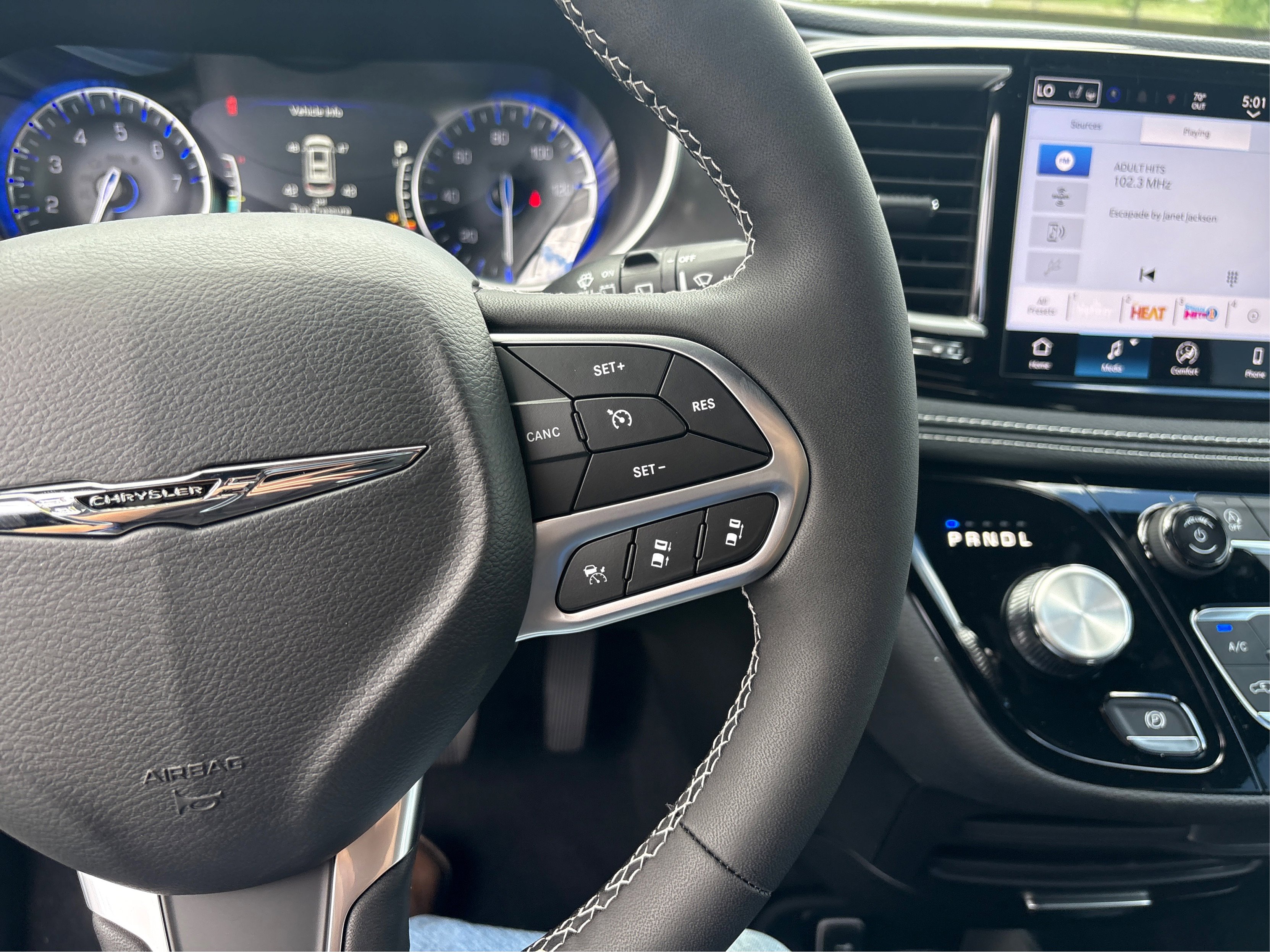2026 Chrysler Pacifica photo 20