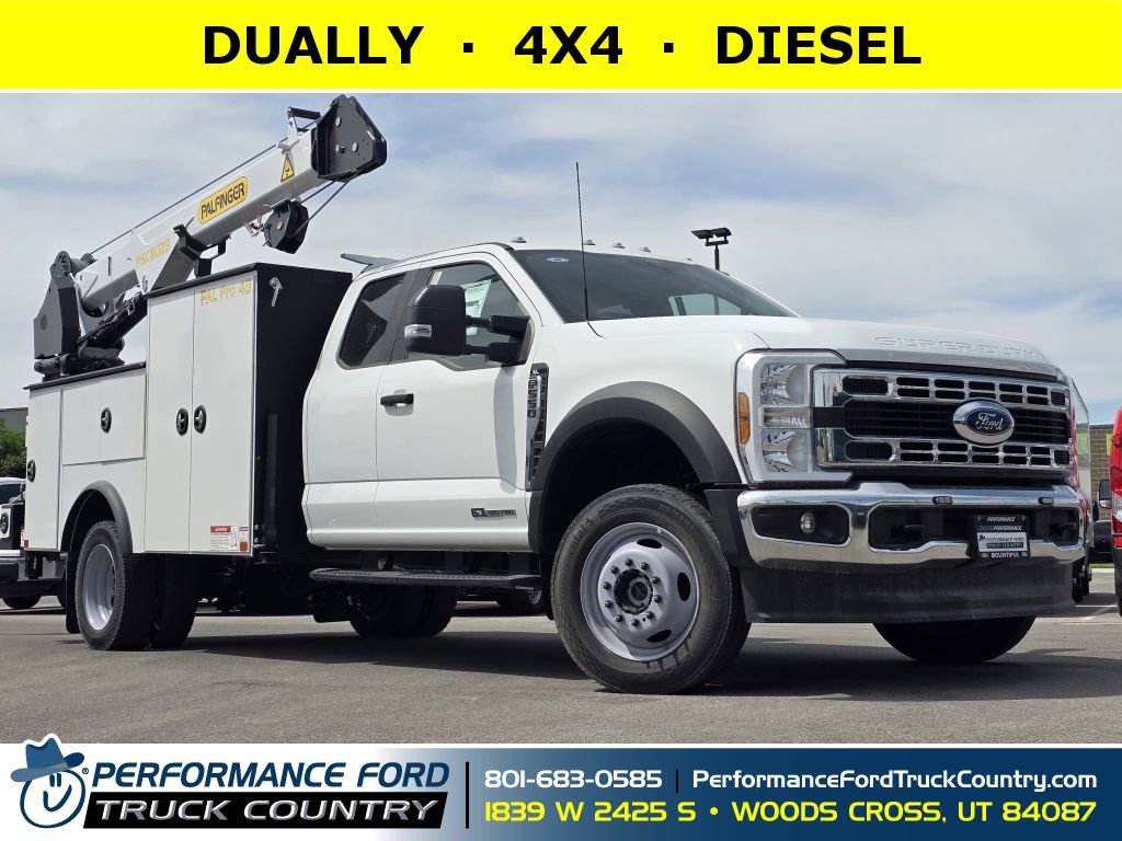 2024 Ford F-550 Super Duty Chassis Cab XL's photo