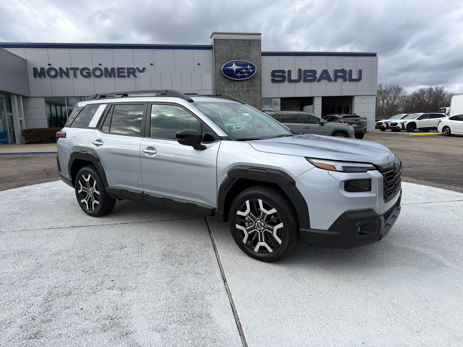 2026 Subaru Outback Touring's photo