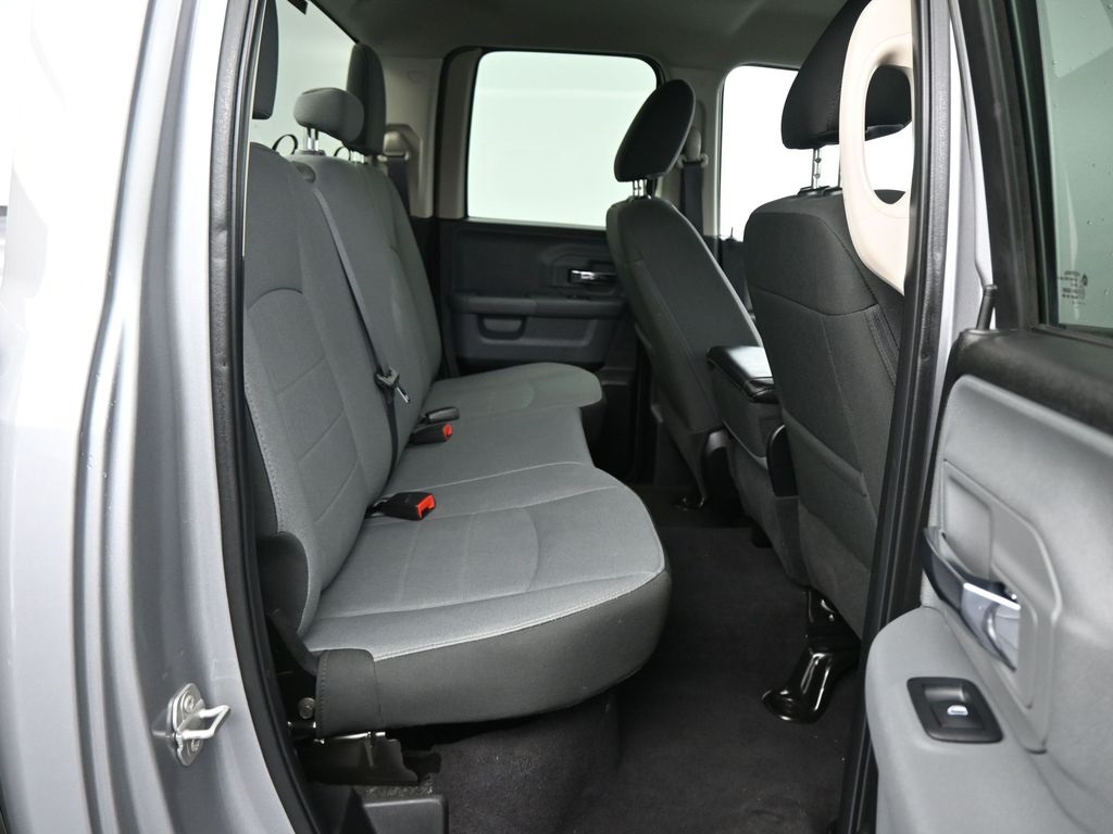2024 Ram 1500 Classic SLT photo 9