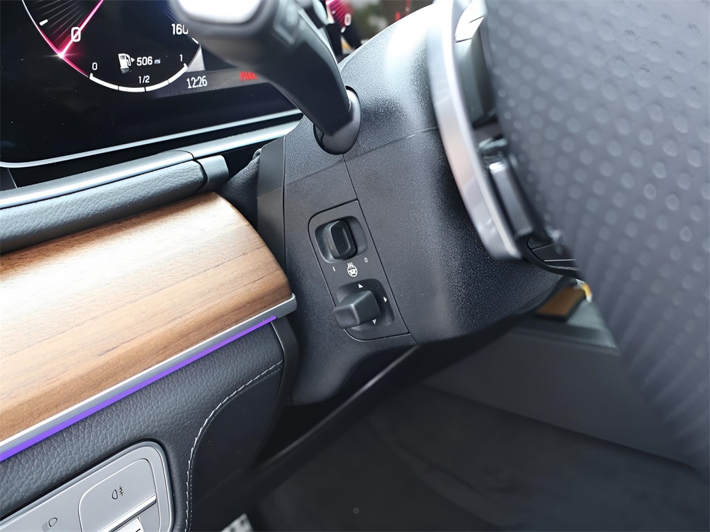 2025 Mercedes Benz GLS 580 4MATIC photo 35