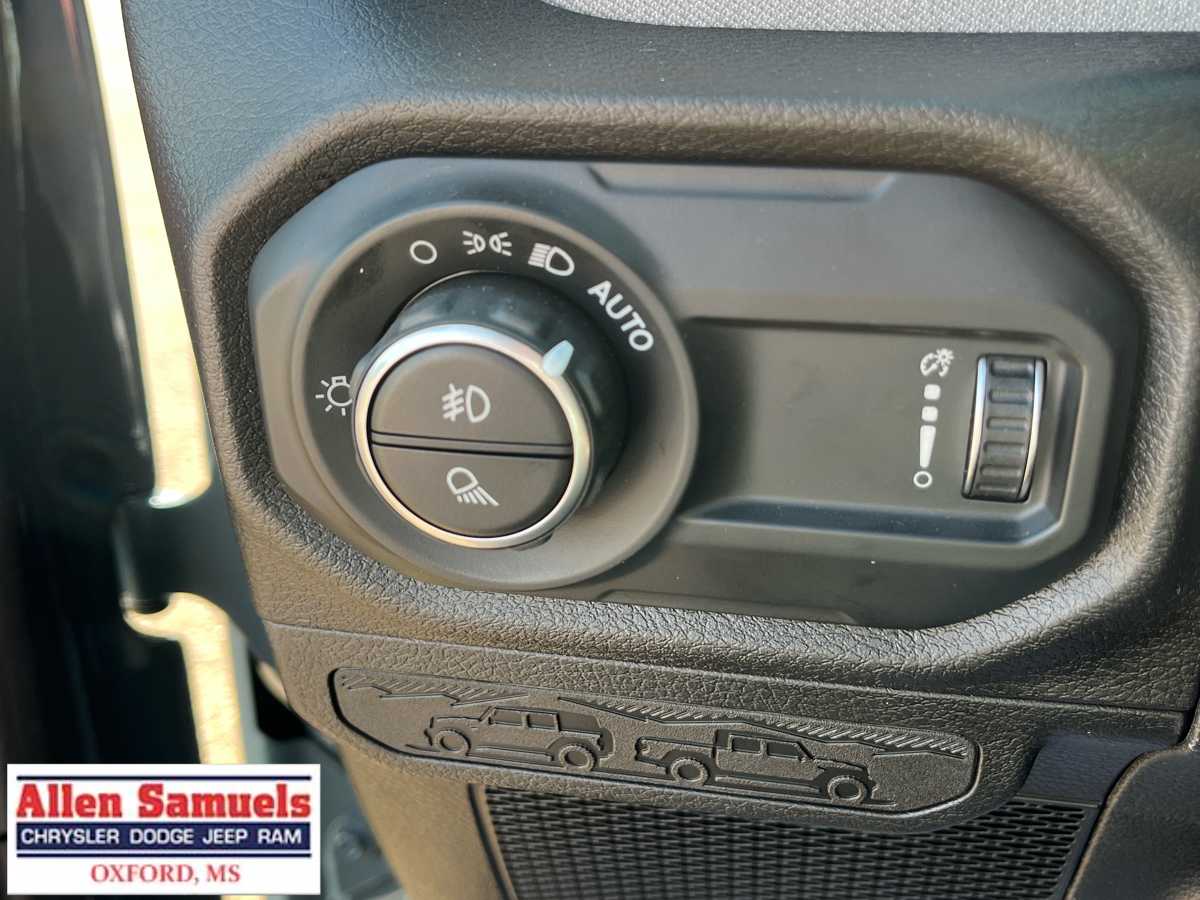 2025 Jeep Gladiator Sport S photo 11