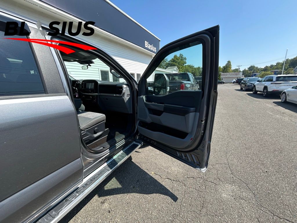 2022 Ford F-150 XLT photo 18