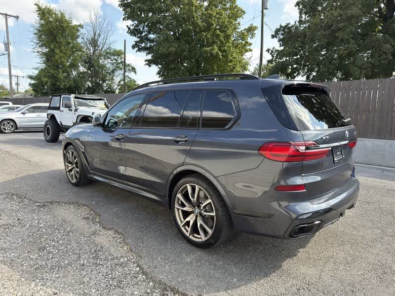 2021 Bmw X7 M50i photo 3