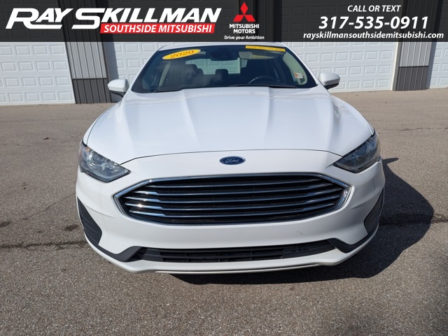 2020 Ford Fusion SE photo 2