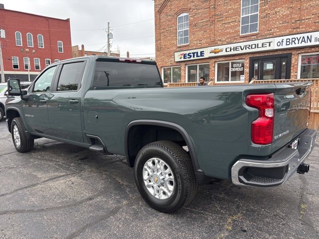 2025 Chevrolet Silverado 3500HD LT photo 7