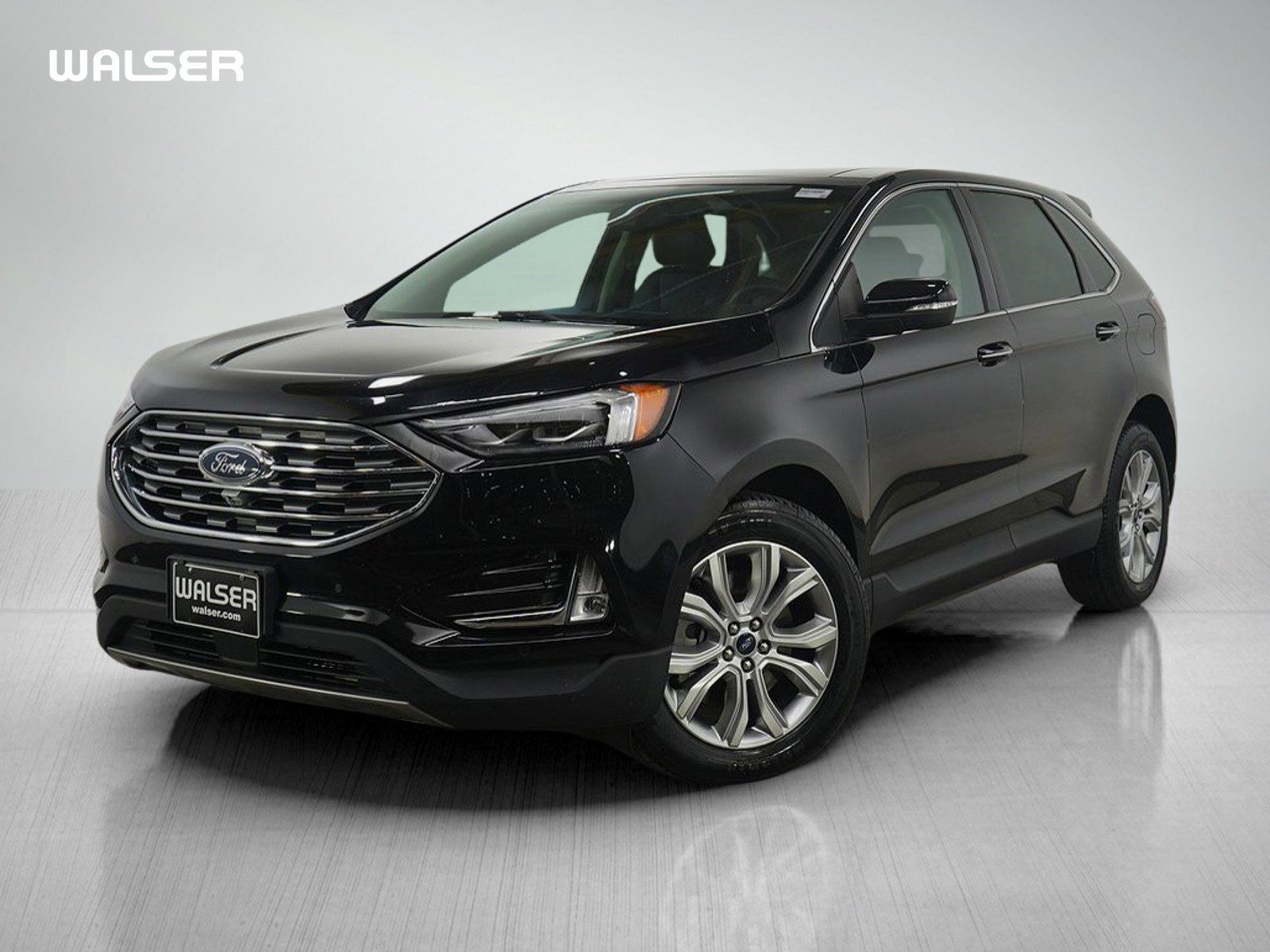 2022 Ford Edge Titanium's photo