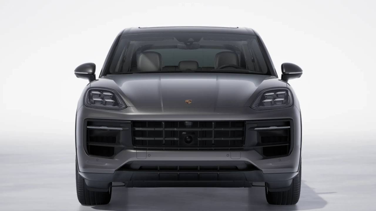 2025 Porsche Cayenne GTS photo 9