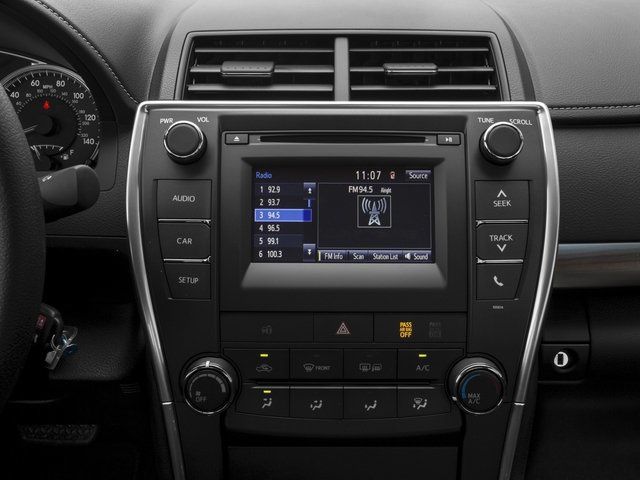 2017 Toyota Camry SE photo 24