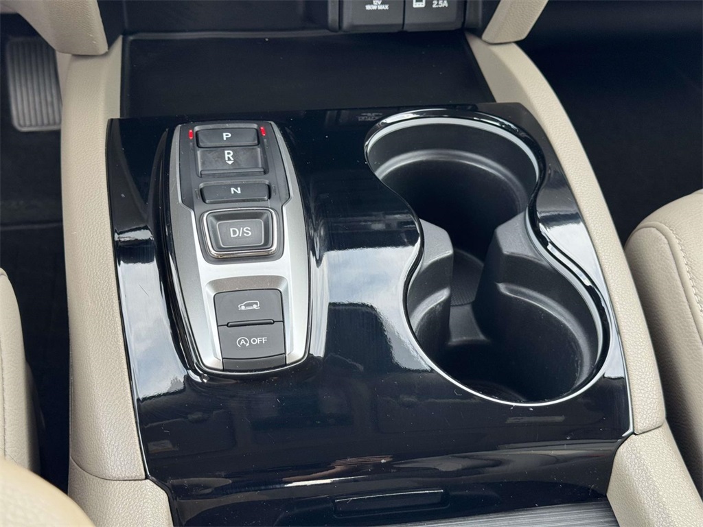 2022 Honda Pilot Touring photo 21