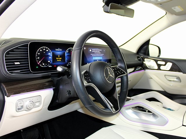 2025 Mercedes Benz GLE 450e 4MATIC photo 2