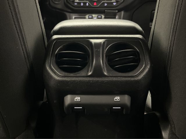 2020 Jeep Wrangler Unlimited Sport Altitude photo 28