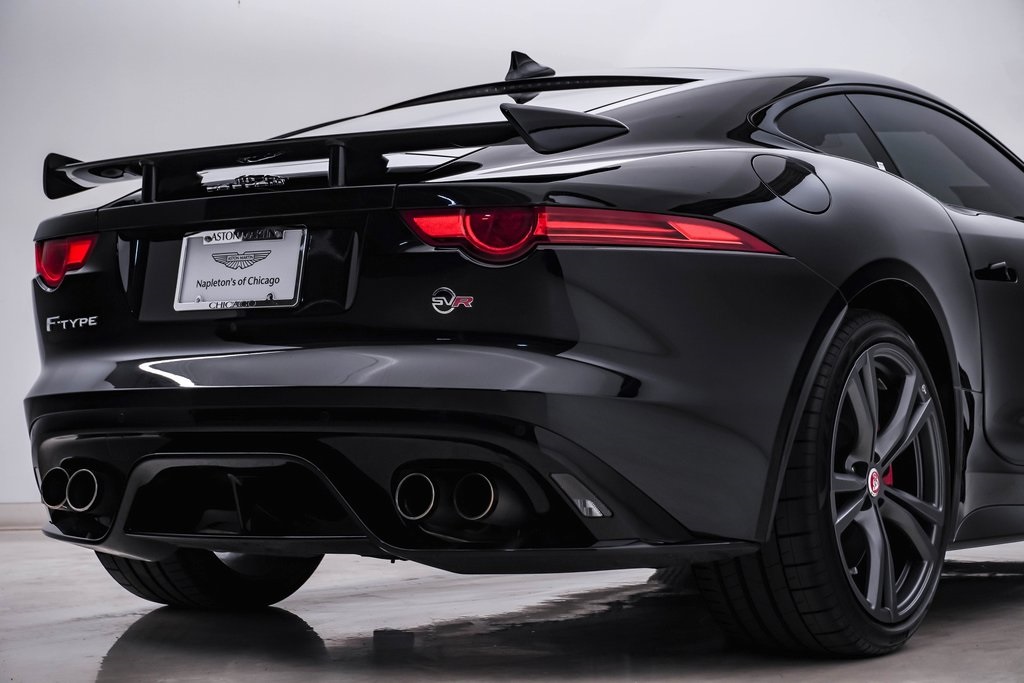 2017 Jaguar F-TYPE SVR photo 11