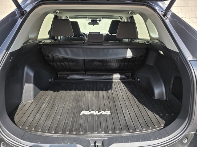 2022 Toyota RAV4 XLE photo 22