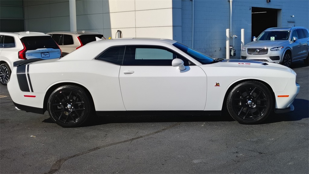 2015 Dodge Challenger R/T Scat Pack photo 2
