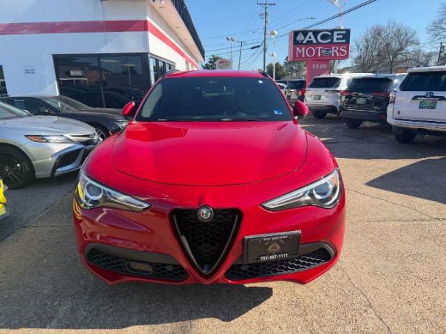 2022 Alfa Romeo Stelvio Base's photo