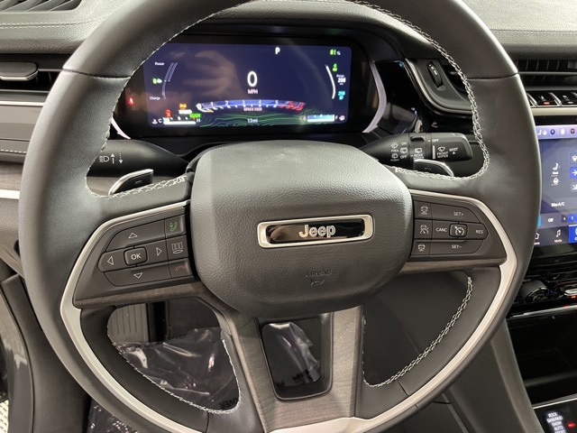 2024 Jeep Cherokee Base photo 18
