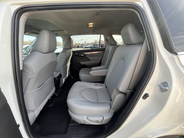 2020 Toyota Highlander Limited photo 4