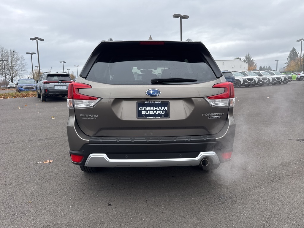 2019 Subaru Forester Touring photo 3