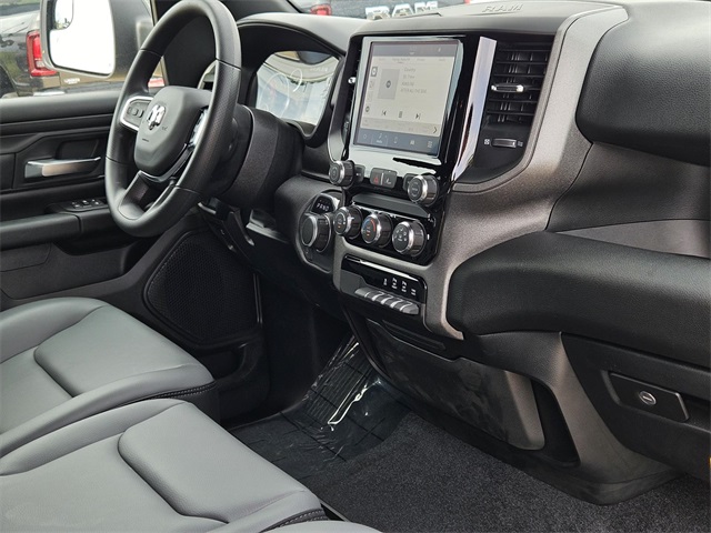 2025 Ram 1500 Tradesman photo 8