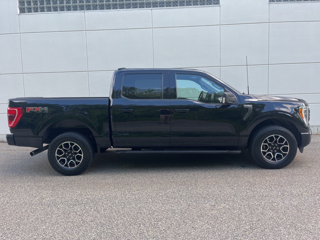 2022 Ford F-150 XLT photo 3