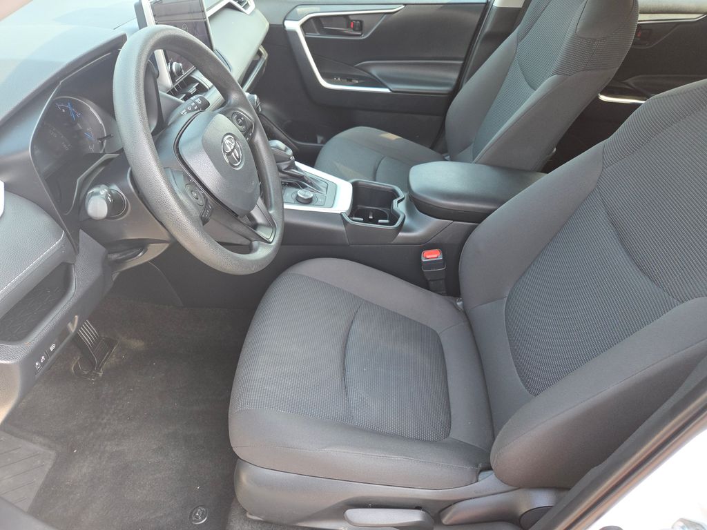 2024 Toyota RAV4 Hybrid LE photo 15