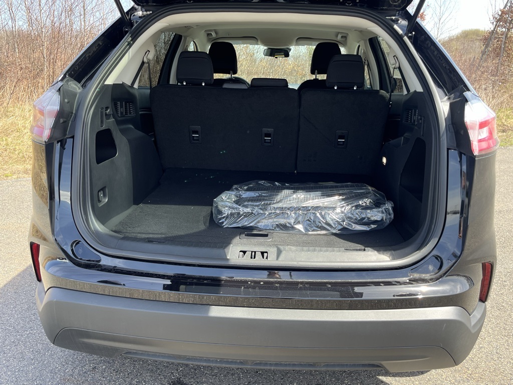 2024 Ford Edge SE photo 17